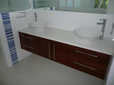 Vanity 3